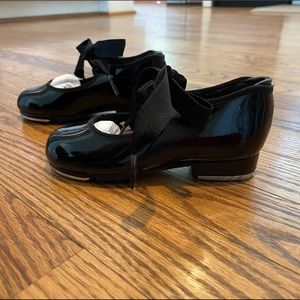 Capezio tap shoes, toddler girl size 8 1/2, brand new never worn